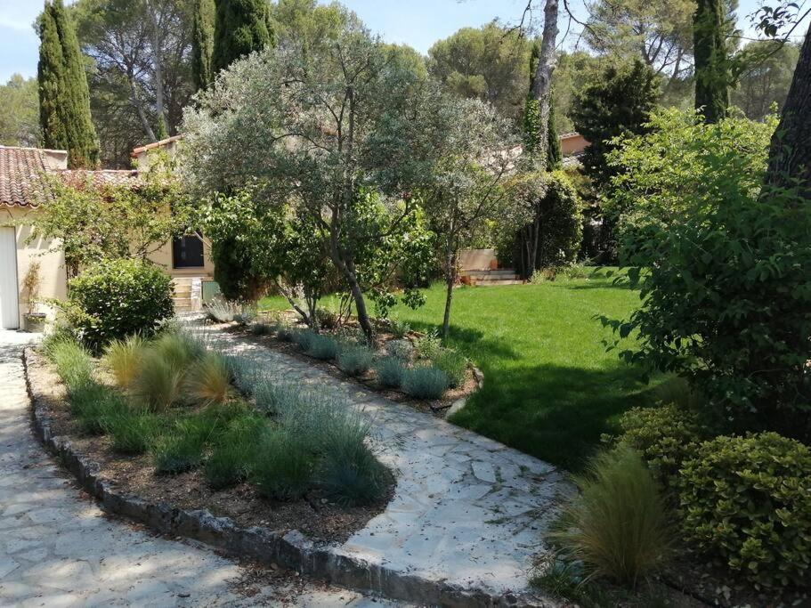 Maison Familiale - Proche Aix en Provence Ventabren Exterior foto